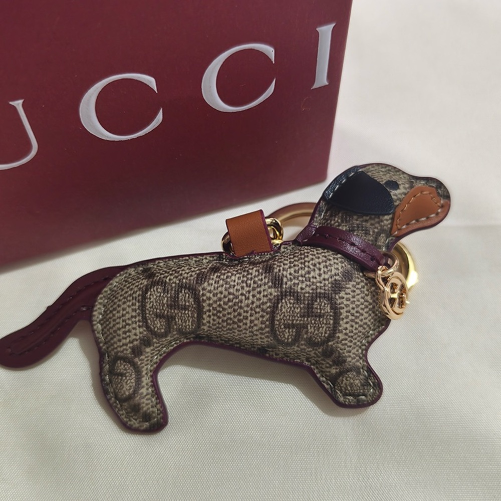 GUCCI Brown Dachshund Keychain